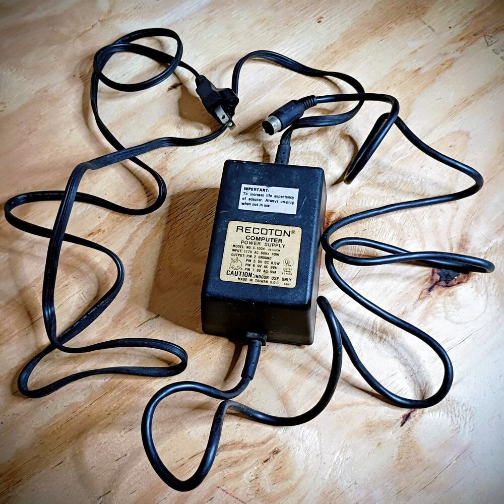 Vintage RECOTON Computer Power Supply C-1004 Commodore 64 C64 AC/DC 5V DC 9V AC